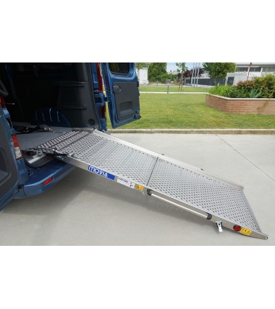 RAMPAS DE ALUMINIO PLEGABLES EN 2Y 3 TRAMOS CON OPCIÓN GIRATORIA MOVIA